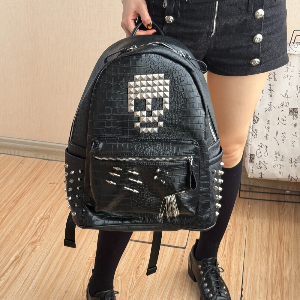 Women Bags With Laptop Compartment - Original Black Crocodile Pattern Skull Rivet