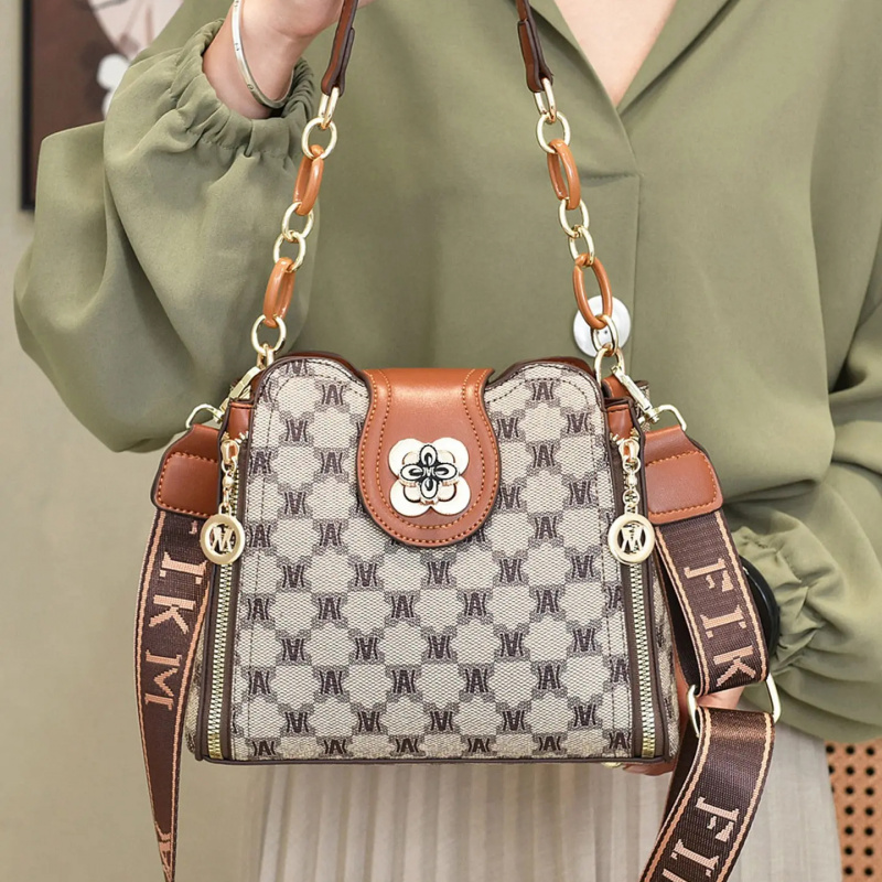 vintage letter printed shoulde - đánh giá và giá Women Bags Daily Use