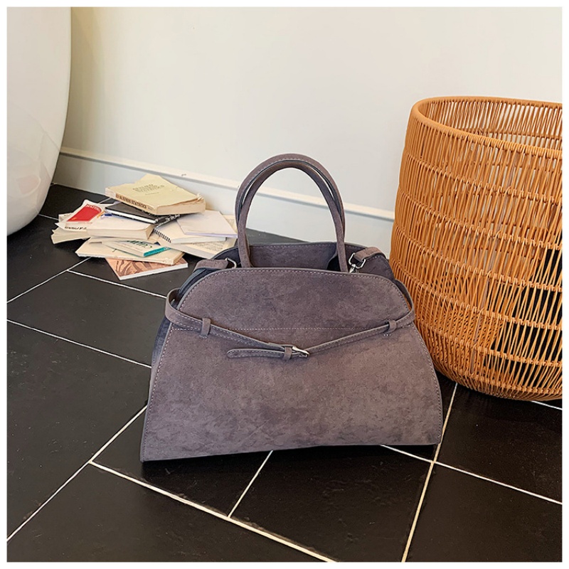 Structured dome-shaped handbag - đánh giá và giá Top Handle Structured